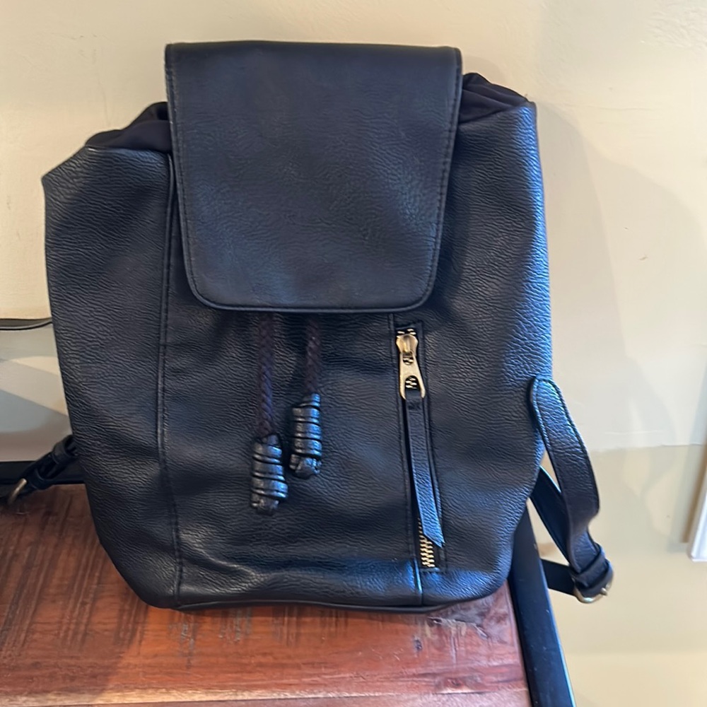 Universal Thread *Nwot* Small Backpack Purse. - image 1